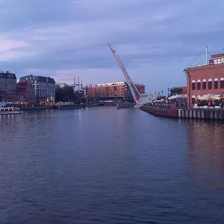 Doki Living & Foodhall Z Widokiem Na Marine Cesarska * غدانسك