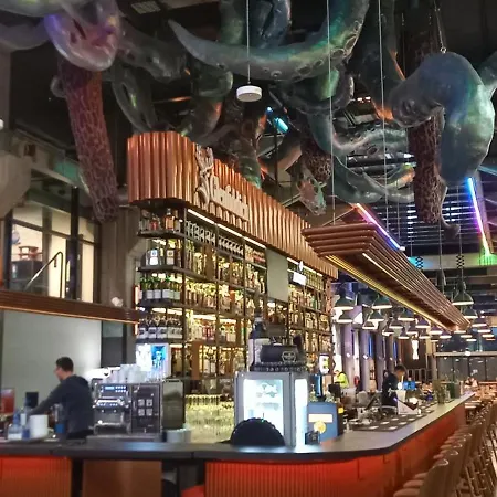 Appartamento Doki Living & Foodhall Z Widokiem Na Marine Cesarska