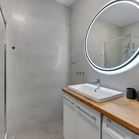 Doki Living & Foodhall Z Widokiem Na Marine Cesarska Gdańsk