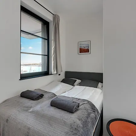 Doki Living & Foodhall Z Widokiem Na Marine Cesarska Apartman