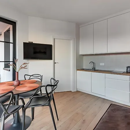 Doki Living & Foodhall Z Widokiem Na Marine Cesarska Appartamento Danzica