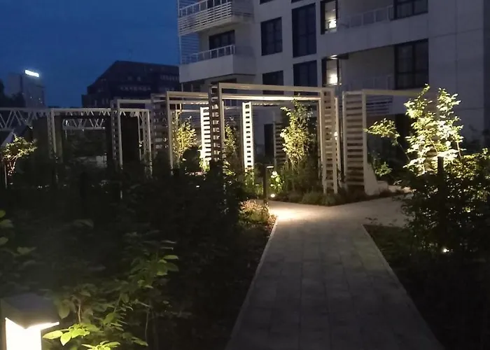 Doki Living & Foodhall Z Widokiem Na Marine Cesarska 아파트