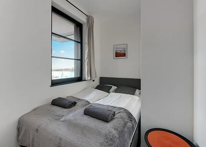 Doki Living & Foodhall Z Widokiem Na Marine Cesarska 아파트