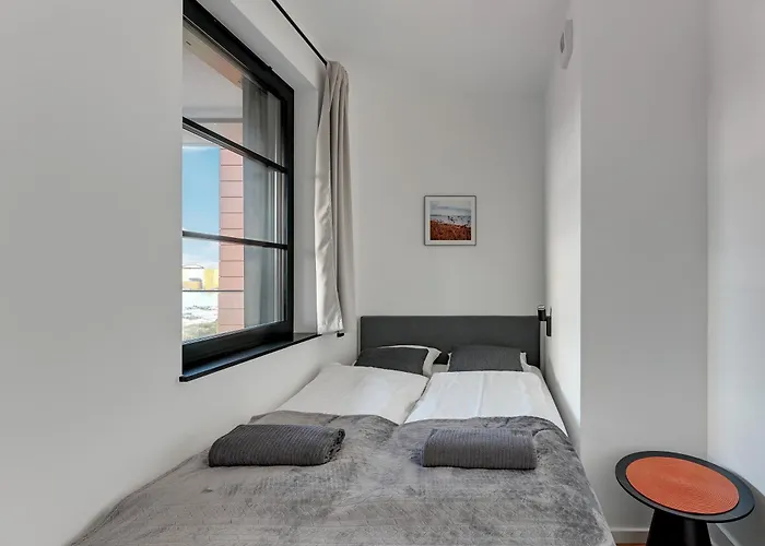 Doki Living & Foodhall Z Widokiem Na Marine Cesarska