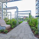 Doki Living & Foodhall Z Widokiem Na Marine Cesarska 아파트